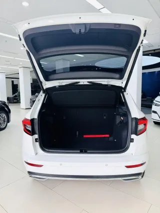 Skoda Karoq 2023 — фото 7 из 56
