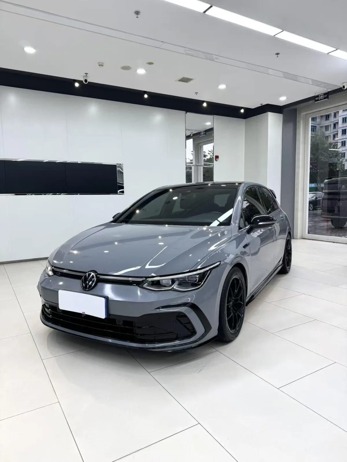 Volkswagen Golf 2022 — фото 1 из 28