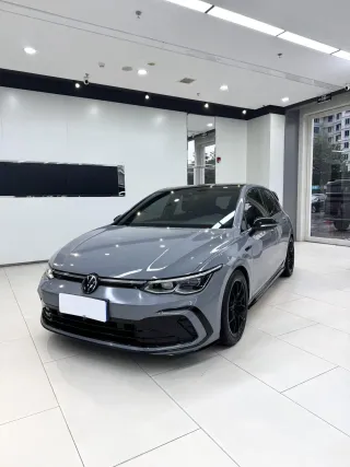 Volkswagen Golf 2022 — фото 1 из 28
