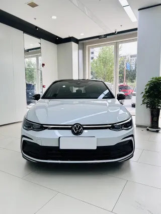 Volkswagen Golf 2022 — фото 2 из 25