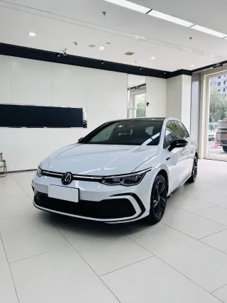 Volkswagen Golf 2022 — фото 1 из 25