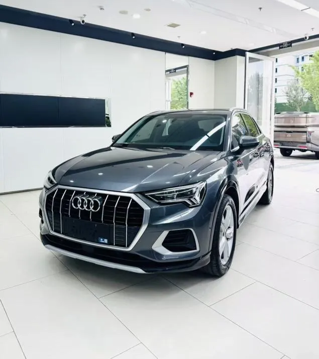 Audi Q3 2021 — фото 1 из 25