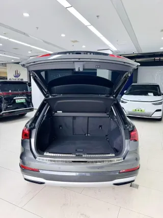Audi Q3 2021 — фото 20 из 25