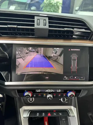 Audi Q3 2021 — фото 14 из 25