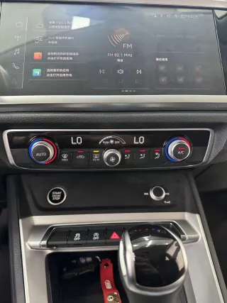 Audi Q3 2021 — фото 12 из 25