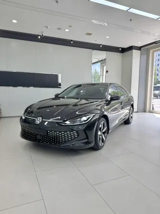 Volkswagen Lamando 2023 — фото 1 из 24