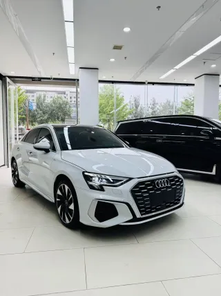 Audi A3 2022 — фото 3 из 23