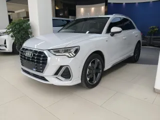 Audi Q3 2022 — фото 1 из 24
