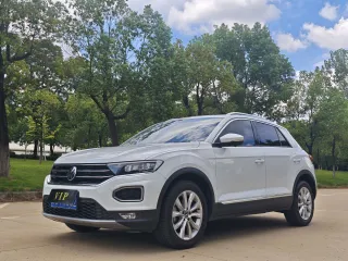 Volkswagen T-Roc 2023 — фото 1 из 9