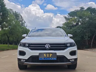 Volkswagen T-Roc 2023 — фото 2 из 9