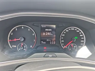 Volkswagen T-Roc 2023 — фото 7 из 9