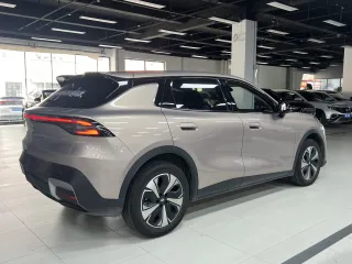 Changan Qiyuan Nevo Q05 2025 — фото 5 из 13