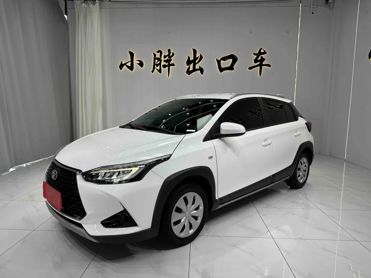 Toyota Yaris 2022 — фото 1 из 12