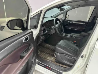 GAC Trumpchi M6 2021 — фото 5 из 12