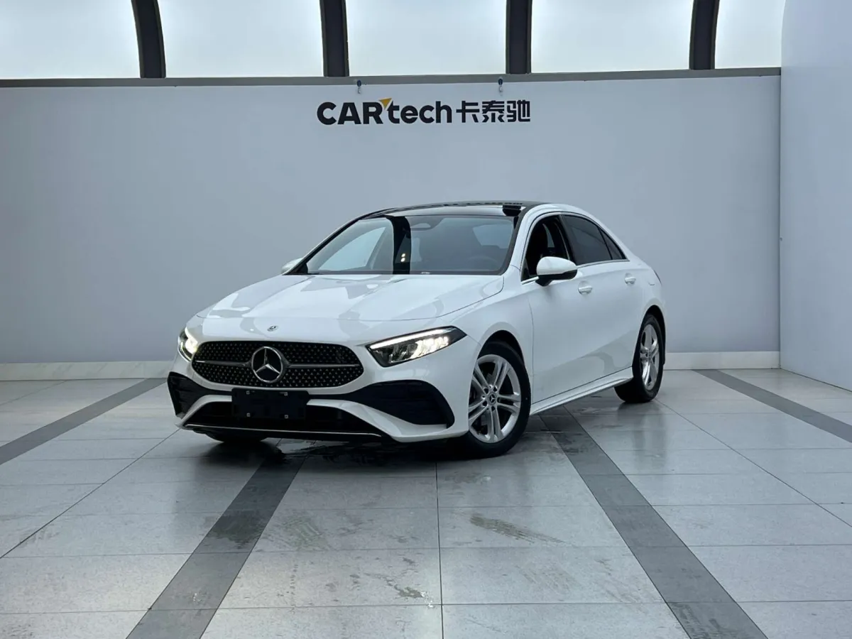 Mercedes-Benz A180L