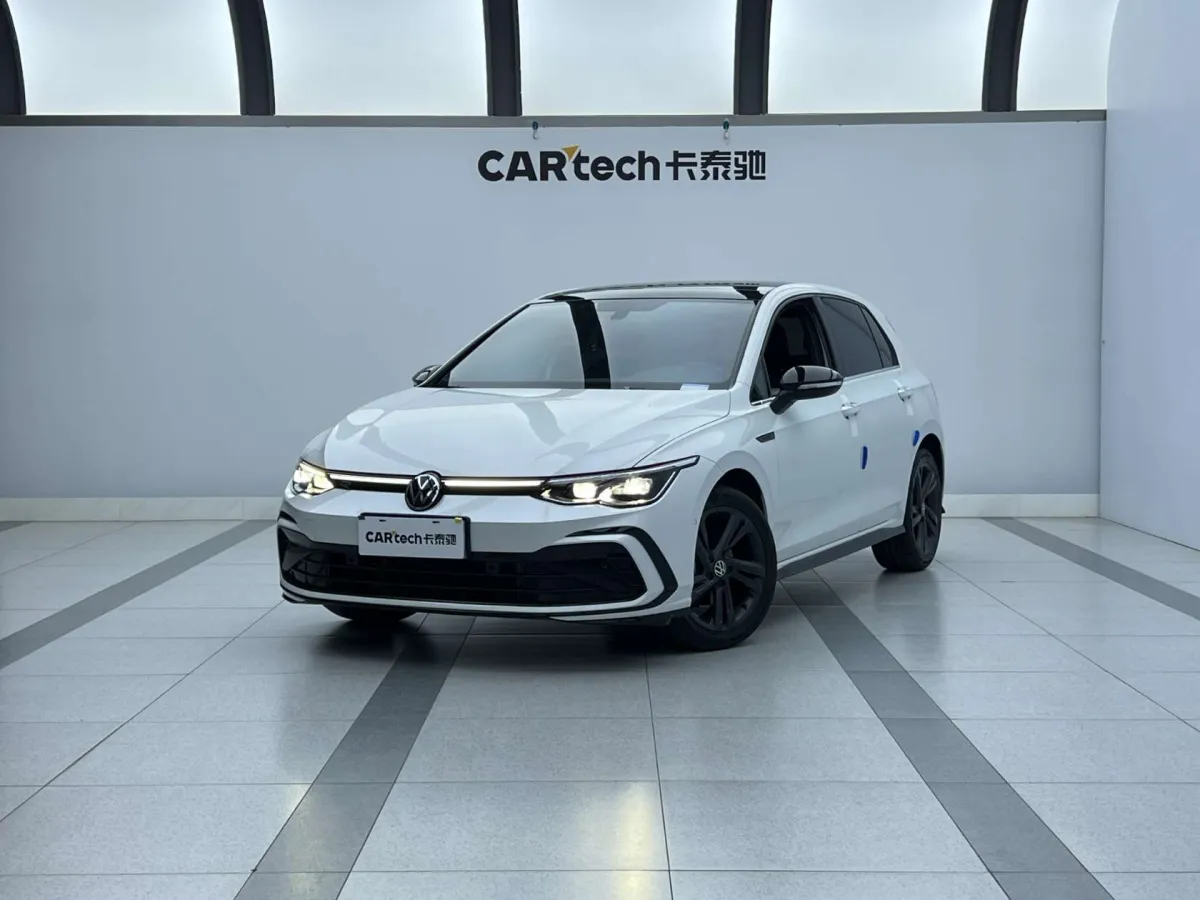 Volkswagen Golf R-Line 2023 — фото 1 из 37