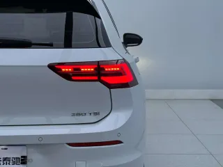 Volkswagen Golf R-Line 2023 — фото 10 из 37