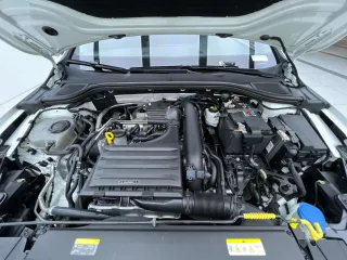 Volkswagen Golf R-Line 2023 — фото 31 из 37