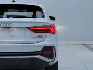 Audi Q3 2021 — фото 10 из 35