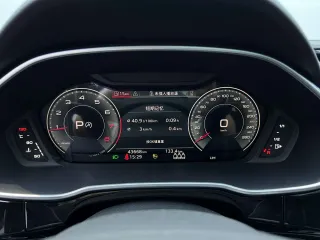 Audi Q3 2021 — фото 11 из 35