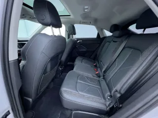 Audi Q3 2021 — фото 16 из 35