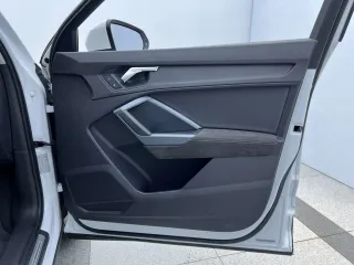 Audi Q3 2021 — фото 24 из 35