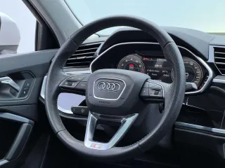 Audi Q3 2021 — фото 27 из 35