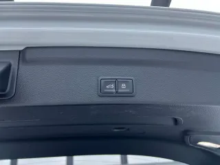 Audi Q3 2021 — фото 30 из 35