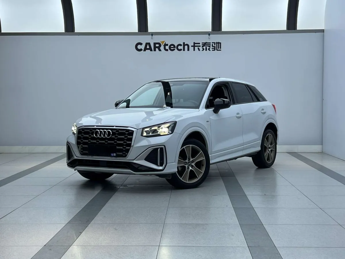 Audi Q2 2022 — фото 1 из 35