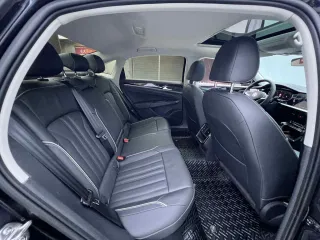 Volkswagen Passat 2022 — фото 16 из 31