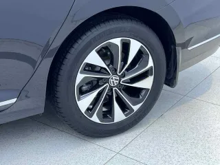 Volkswagen Passat 2022 — фото 29 из 31