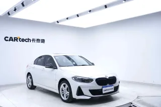 BMW 1 Series 2022 — фото 12 из 25