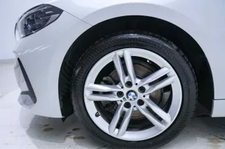 BMW 1 Series 2022 — фото 17 из 25