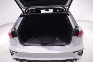 Audi A3 2023 — фото 18 из 24