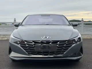 Hyundai Elantra 2023 — фото 2 из 26