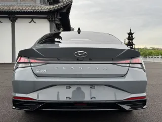 Hyundai Elantra 2023 — фото 5 из 26