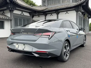 Hyundai Elantra 2023 — фото 6 из 26