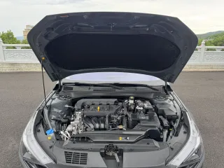 Hyundai Elantra 2023 — фото 19 из 26
