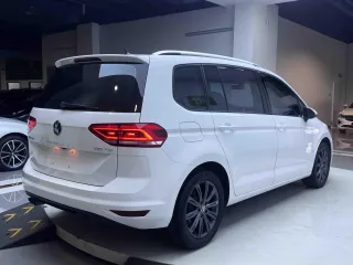 Volkswagen Touran L 2023 — фото 6 из 28