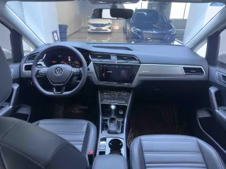 Volkswagen Touran L 2023 — фото 17 из 28