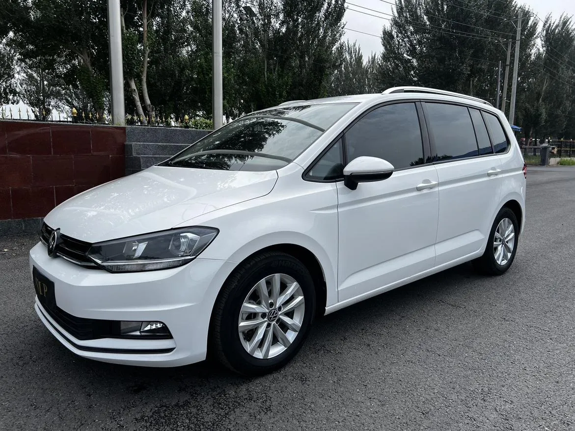 Volkswagen Touran L 2021 — фото 1 из 25