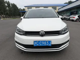 Volkswagen Touran L 2024 — фото 2 из 22