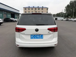 Volkswagen Touran L 2024 — фото 5 из 22