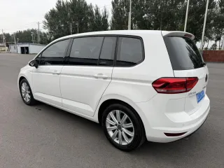 Volkswagen Touran L 2024 — фото 6 из 22