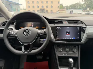 Volkswagen Touran L 2024 — фото 12 из 22