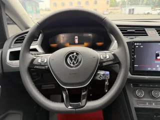 Volkswagen Touran L 2024 — фото 13 из 22