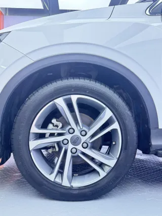 Geely Coolray 2022 — фото 17 из 24
