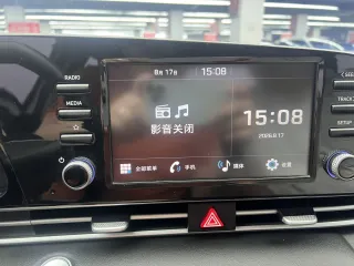 Hyundai Elantra 2022 — фото 13 из 24