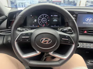 Hyundai Elantra 2022 — фото 12 из 24