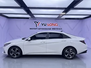 Hyundai Elantra 2023 — фото 3 из 26